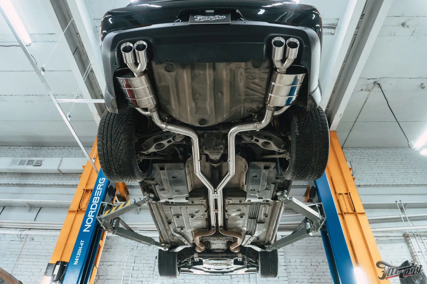 Построили новый выхлоп на Dodge Challenger Scat Pack с мощным звуком